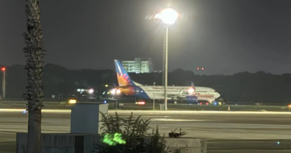 Antalya’da pilotu rahatsızlanan uçak acil iniş yaptı