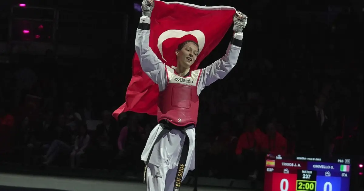 Milli tekvandocu Elif Sude Avrupa şampiyonu oldu