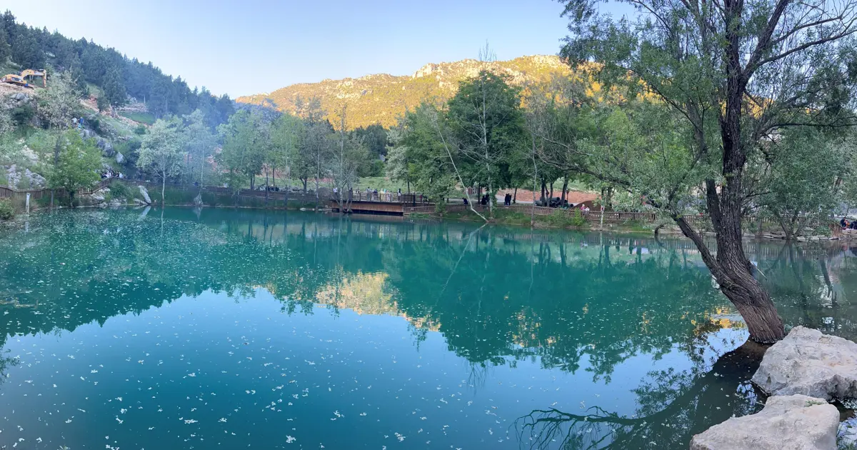 Renginin sırrı çözülemiyor. Kahramanmaraş’ın saklı cenneti "Yeşilgöz"