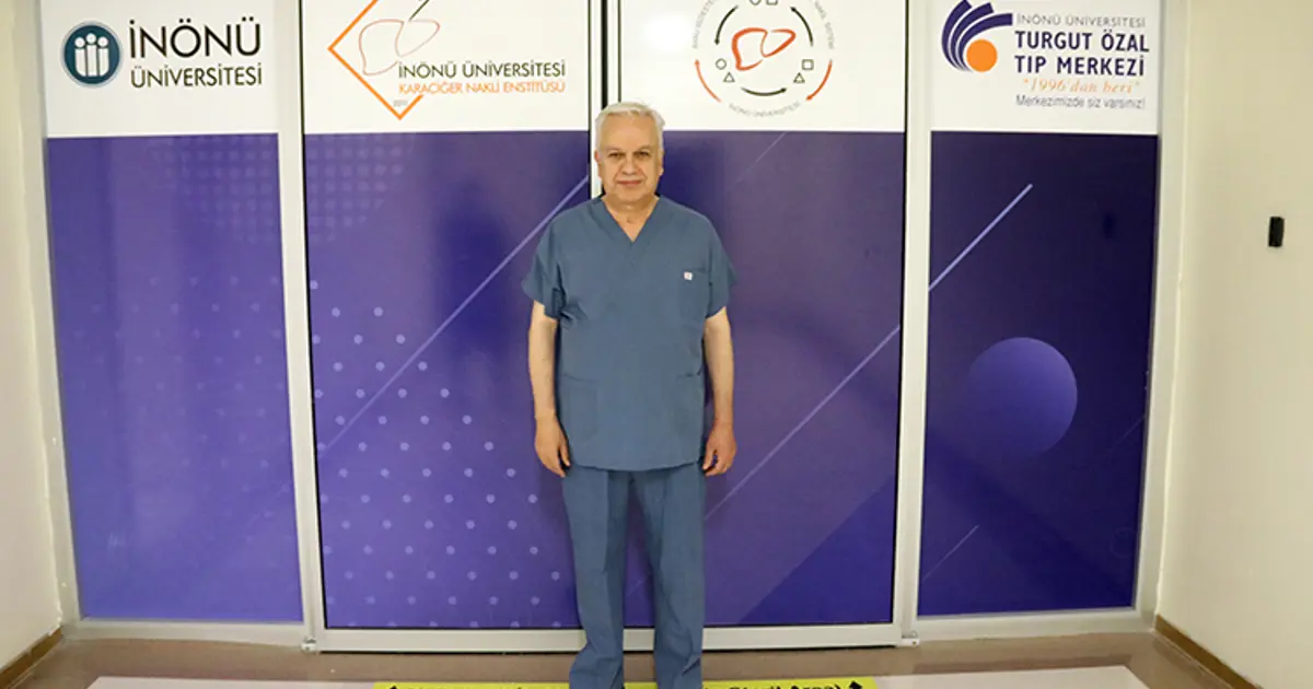 Aynı anda 16 ameliyat. Dünyanın ilk 8’li çapraz karaciğer nakli Malatya’da yapıldı