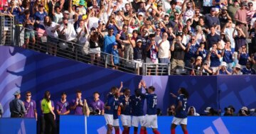 Fransa, İsveç’i 3 golle geçti. Mbappe tarihe geçti