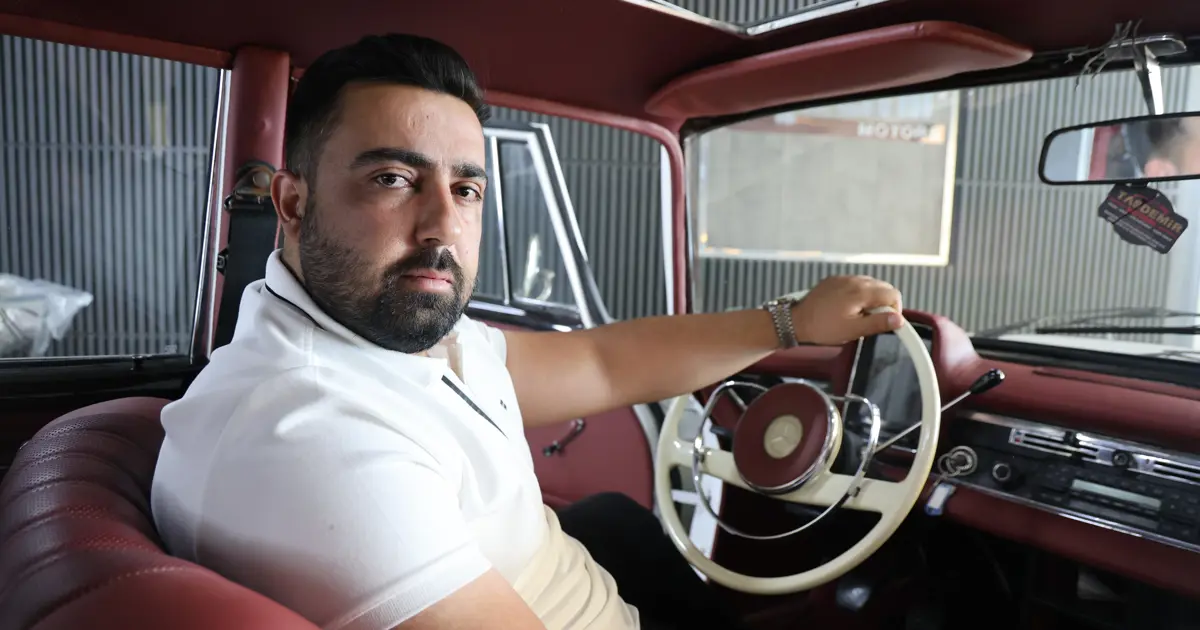 Bir kentte tek. 59 yaşındaki klasik aracına gözü gibi bakıyor