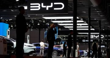 Çinli teknoloji devinden gizemli ipucu, insansı robot modeli görücüye çıkabilir