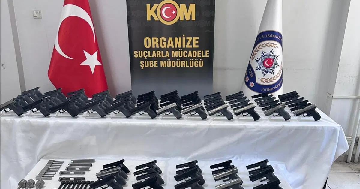İzmir ve Manisa’da silah kaçakçılığı operasyonu: 13 gözaltı