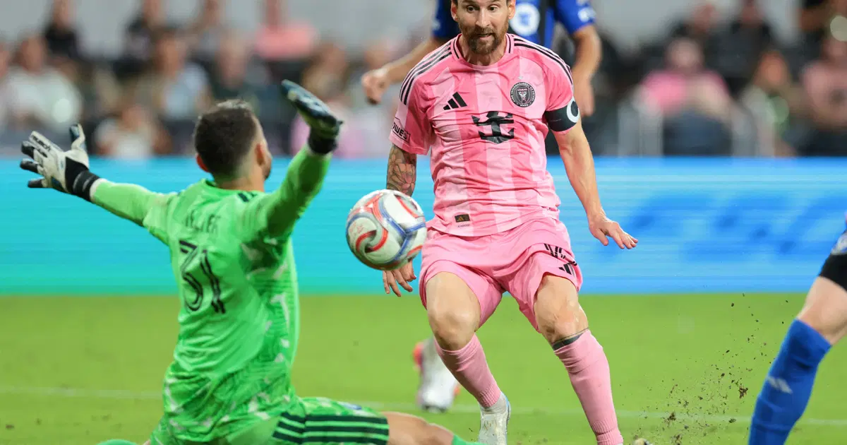Messi tek başına dağıttı. 39 yaşındaki yıldız attığı 4 golle maça damga vurdu