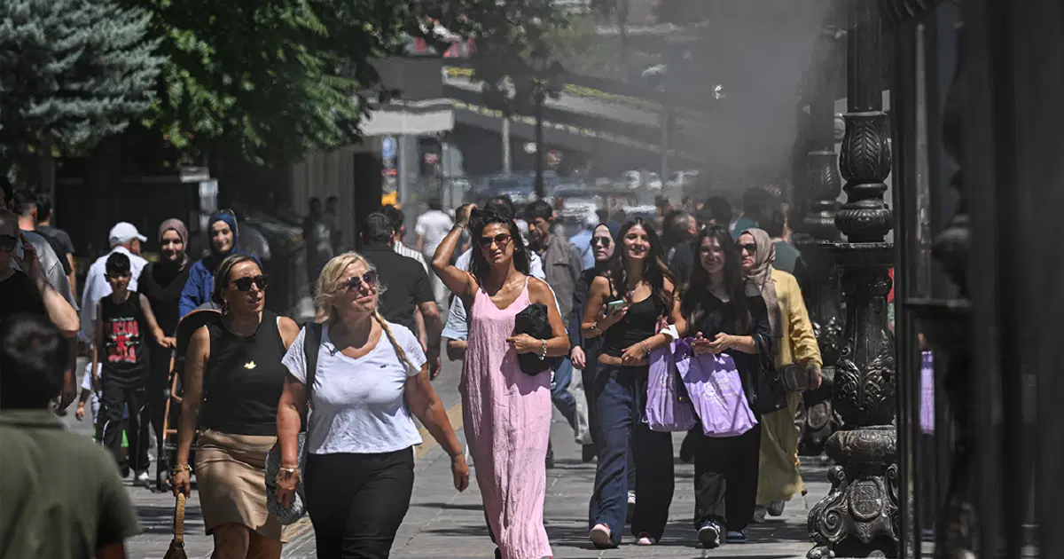 30 il için Meteoroloji’den uyarı geldi. Gök gürültülü sağanak, aşırı sıcak ve nem bunaltacak (Bu hafta hava nasıl olacak?)
