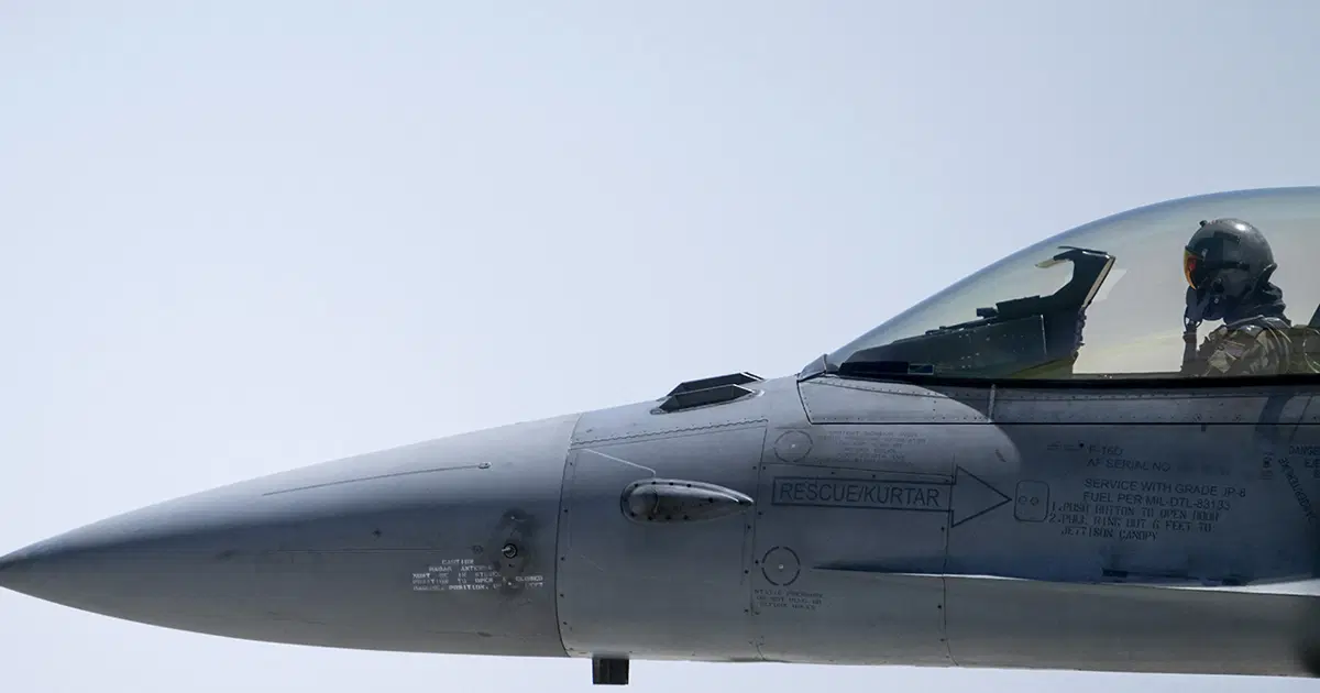 NATO hava sahasında İHA alarmı. Türk jetleri havalandı