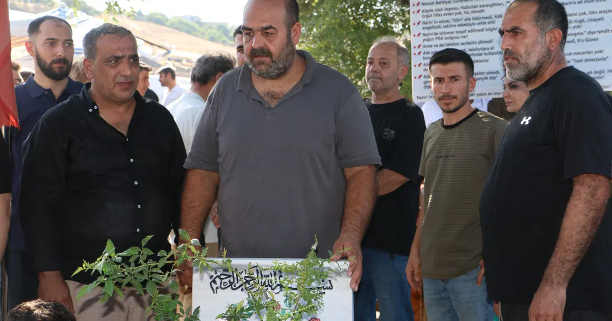 Narin cinayetinin ikinci yılı. Mezarı başında anıldı