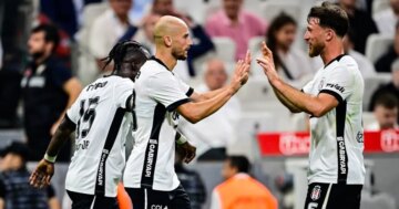 Beşiktaş taraftarı önünde sahaya çıkıyor. İlk 11’ler belli oldu