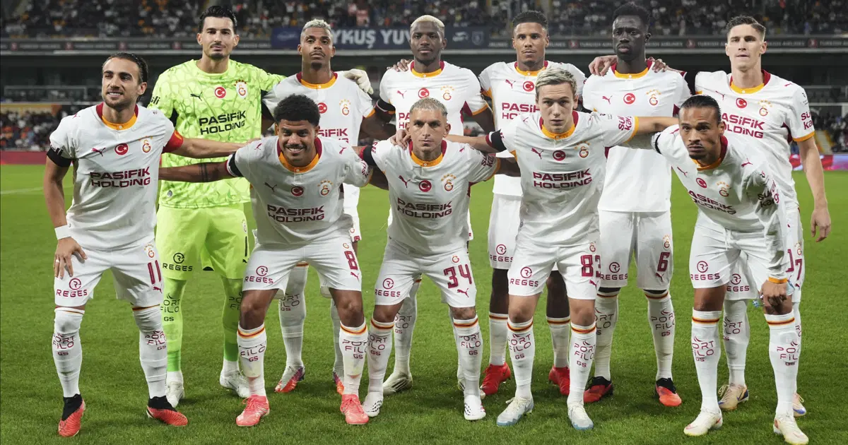 Galatasaraylı yıldıza olay tepki. "Sanki tatile gelmiş"