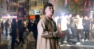 Rapçi Poizi konserinde ortalık karıştı. Tekmeli yumruklu kavgaya polis müdahale etti.