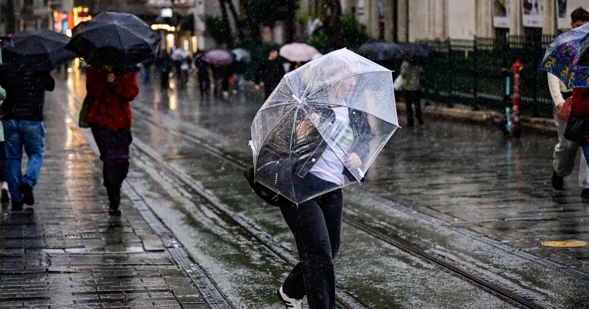 5 ilde okullar tatil edildi. İstanbul Valisi Gül’den “dışarı çıkmayın” uyarısı